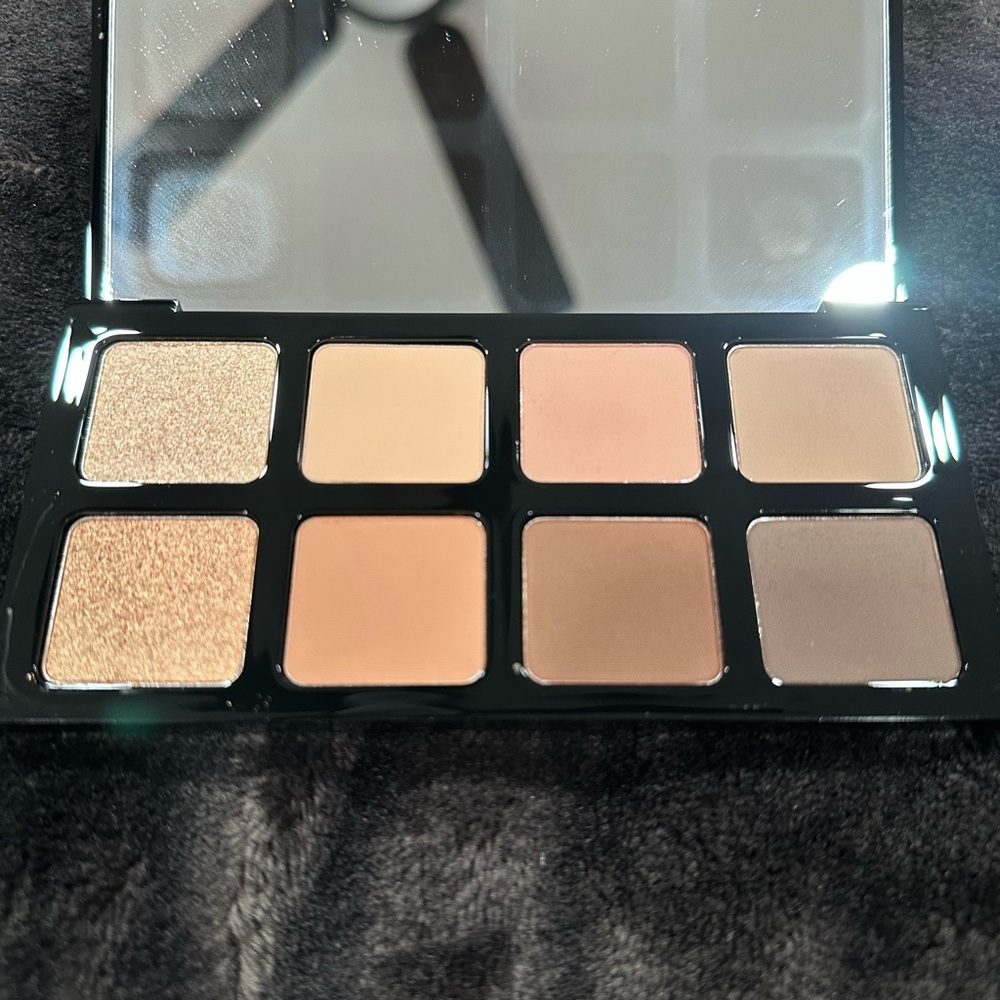 **New** Il Makiage High Impact 8-Pan Color Palette Shade Addict - Picture 14 of 14
